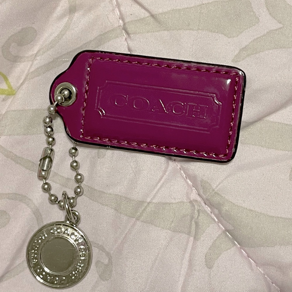 Coach tags magenta pink/silver